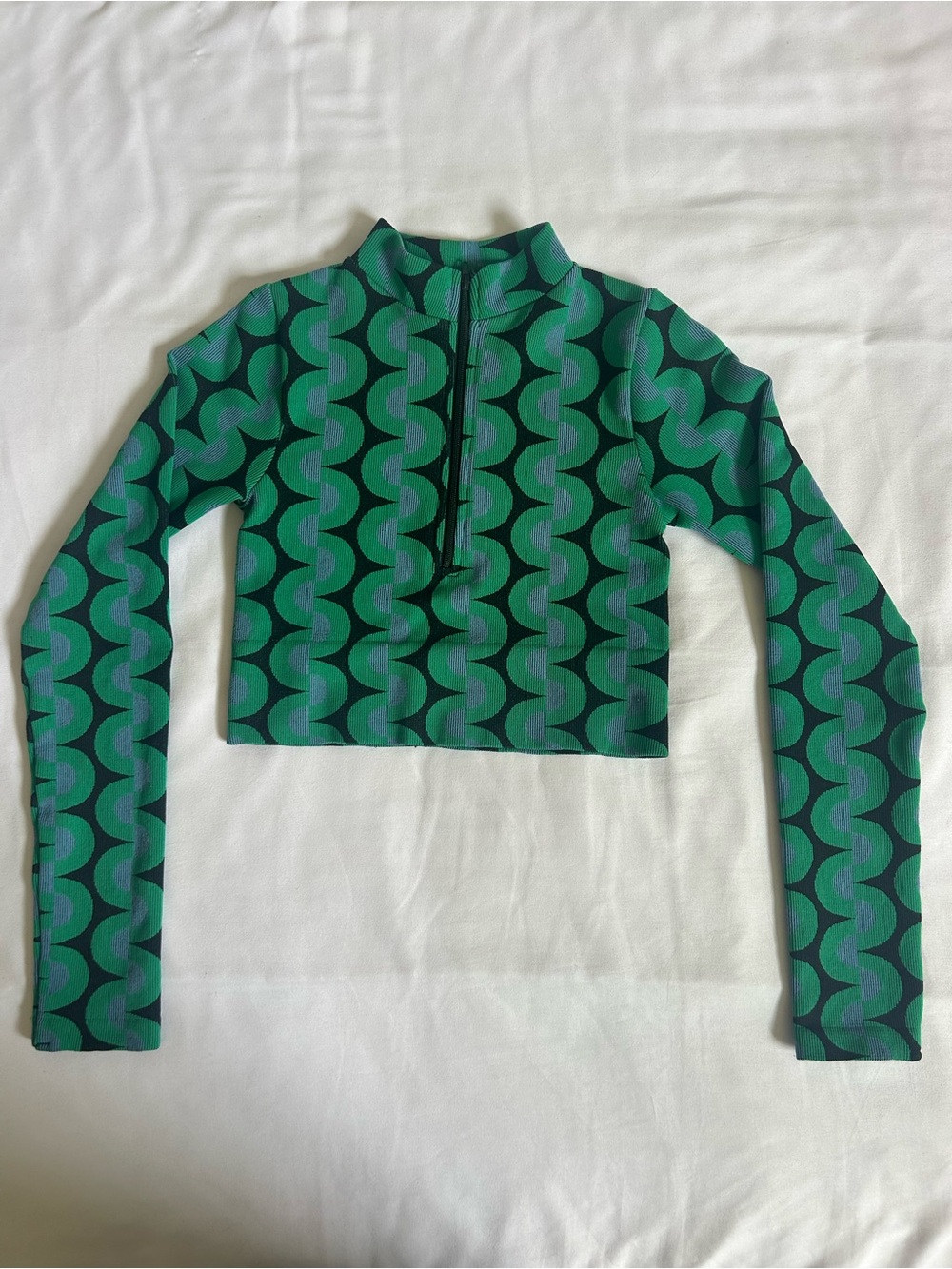 Green Geometric Crop Long-Sleeve Top & Leggings Set